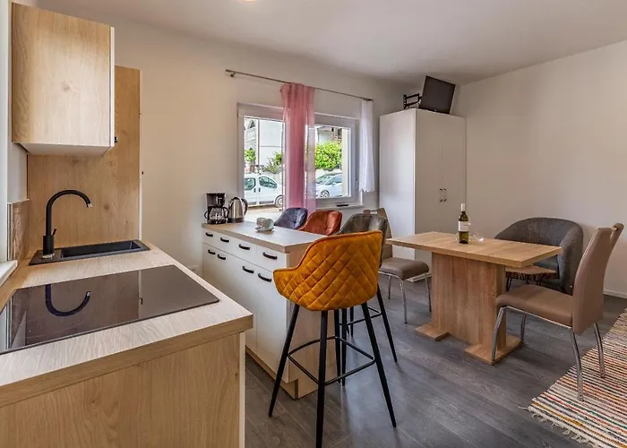Apartament Elin
