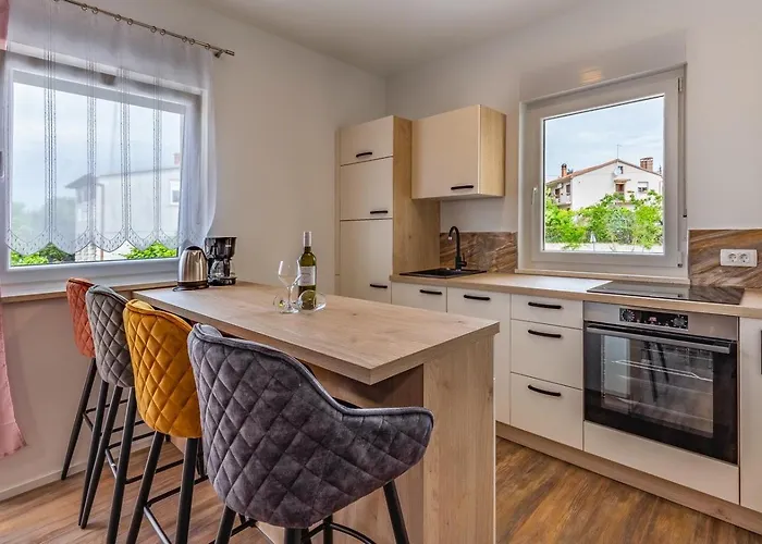 Elin Apartament *